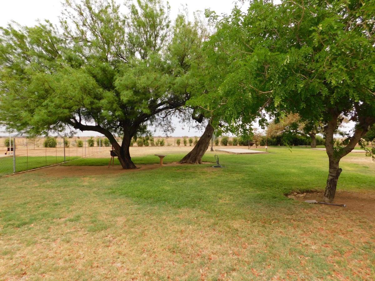 Hotel Meteorite Rest Camp Grootfontein Exteriér fotografie